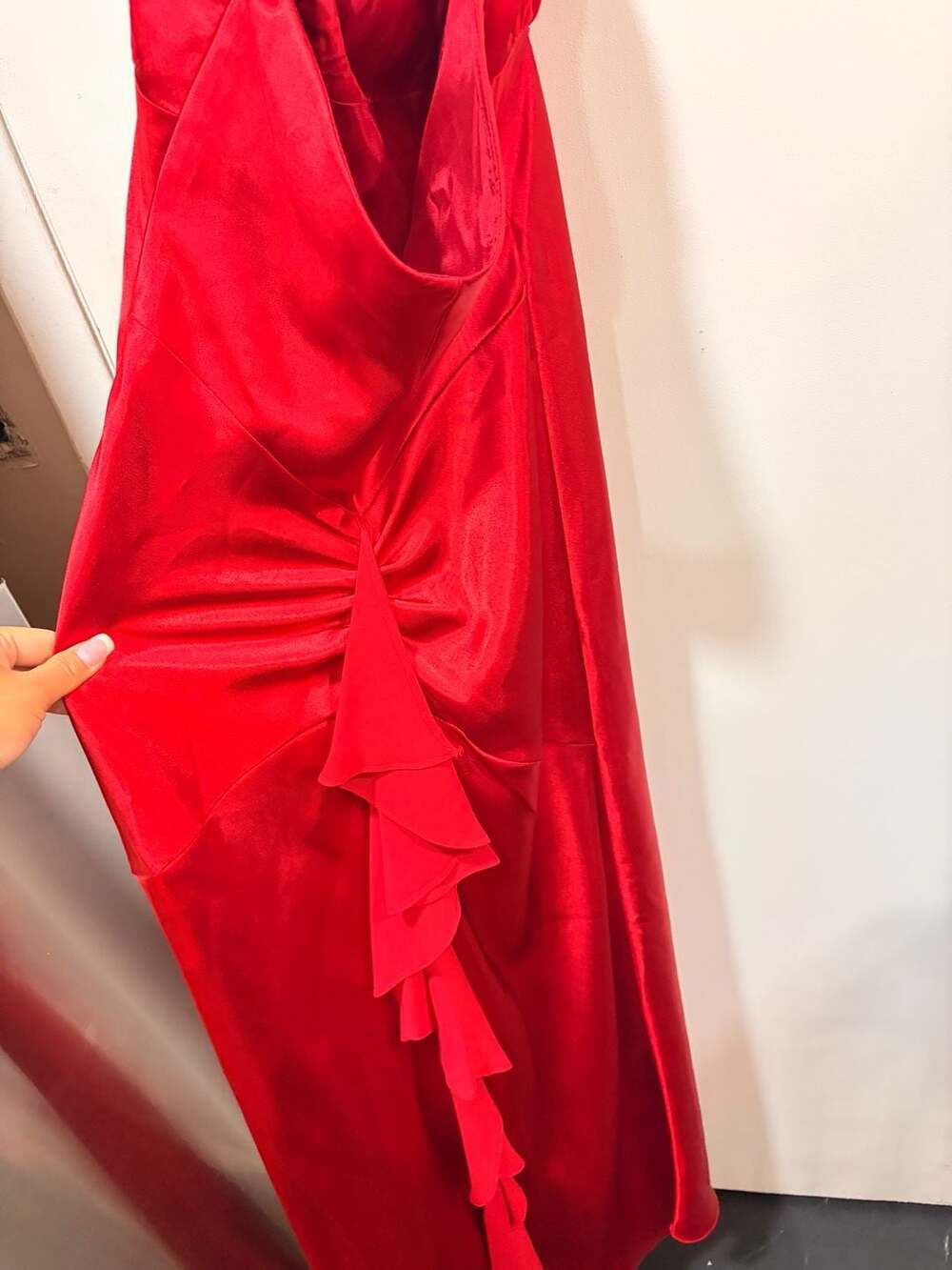 Betsy & Adam Vintage Y2K Red Satin Halter Evening Gown with Ruffles - Picture 5 of 9